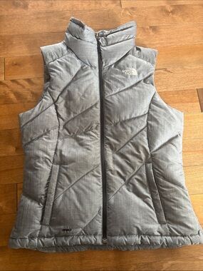 The North Face 550 Gray Quilted Women's Insulated Vest